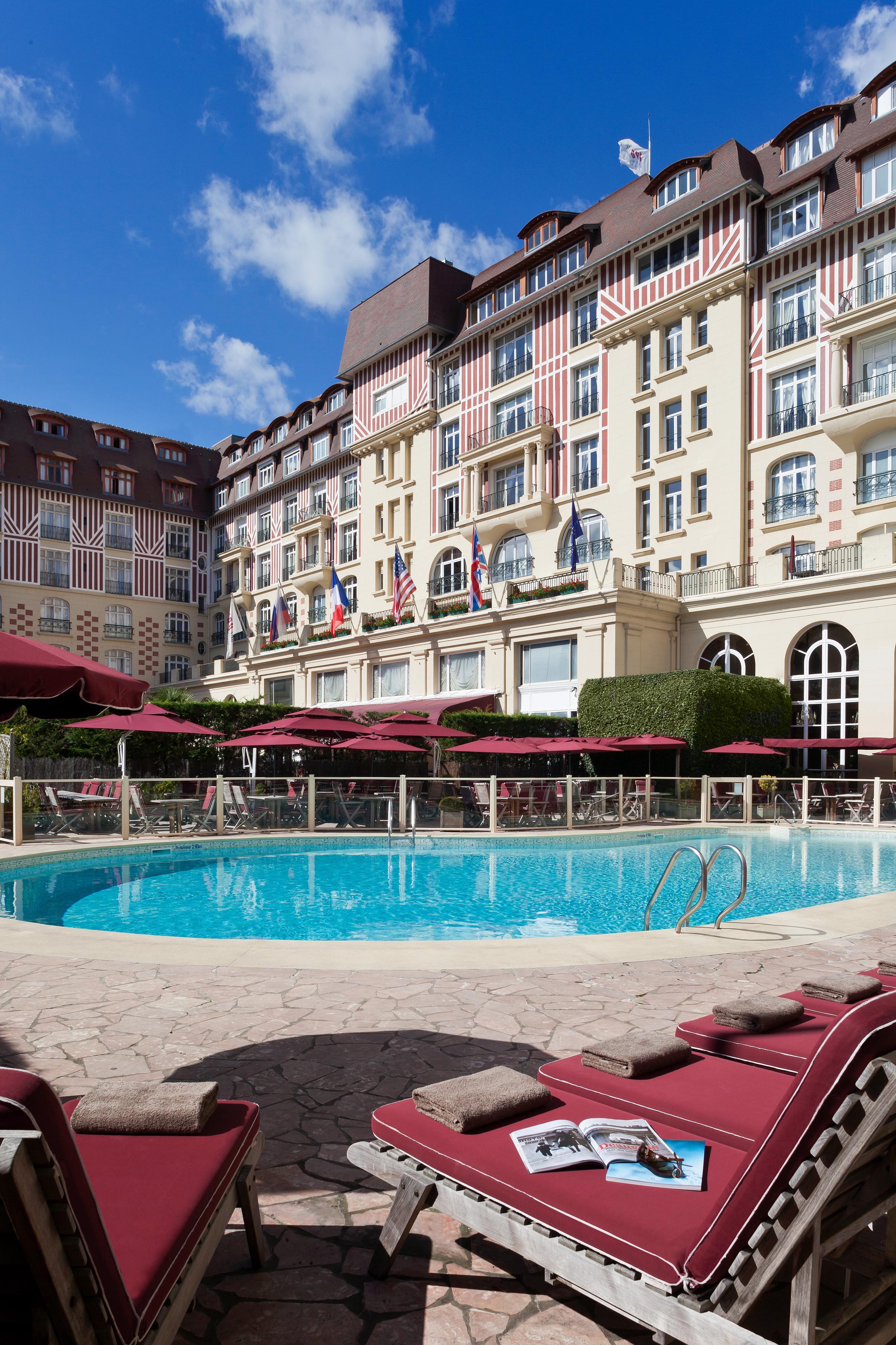 Hotel Barriere Le Royal Deauville Exterior photo